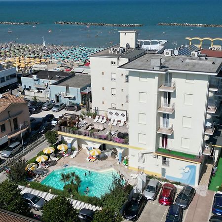 Hotel Gardenia Μπελάρια-Ιτζέα Μαρίνα Εξωτερικό φωτογραφία
