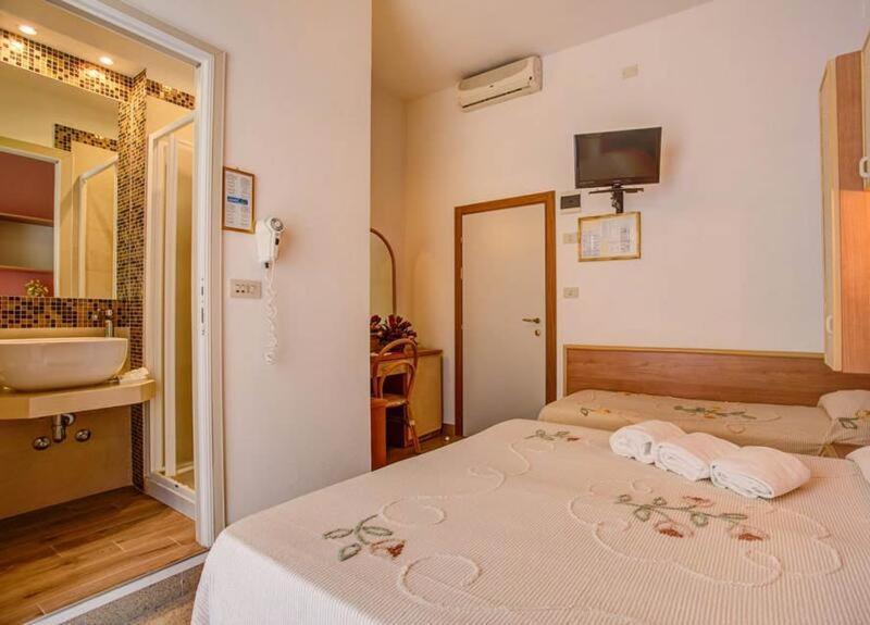 Hotel Gardenia Μπελάρια-Ιτζέα Μαρίνα Εξωτερικό φωτογραφία