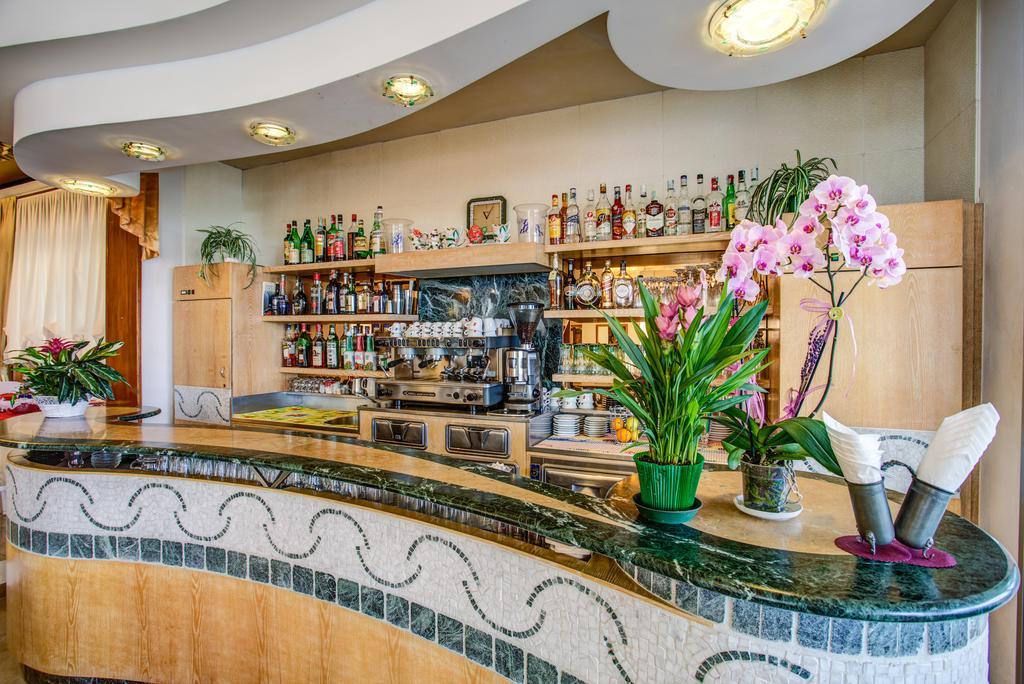 Hotel Gardenia Μπελάρια-Ιτζέα Μαρίνα Εξωτερικό φωτογραφία